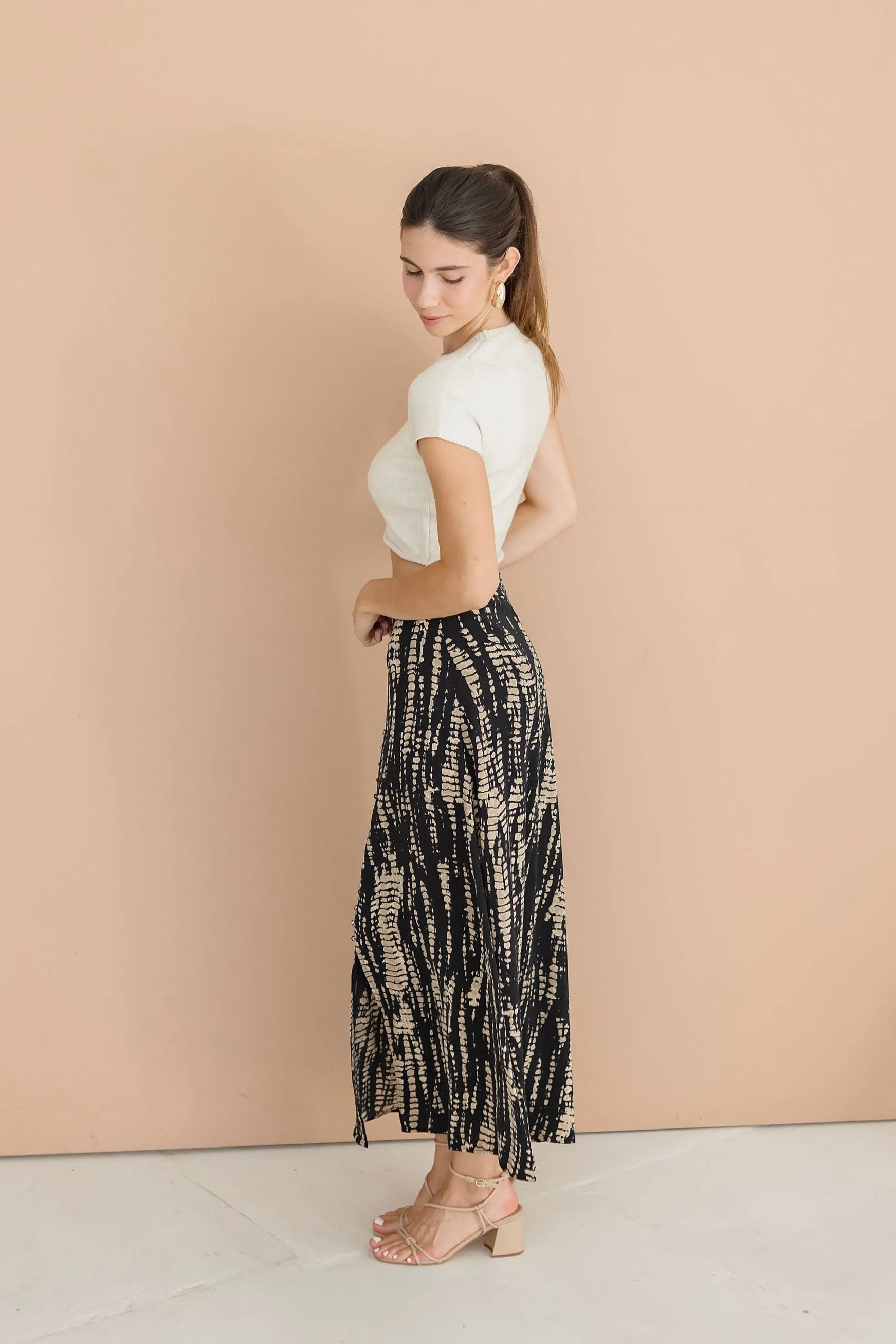 Audrina Abstract Print Maxi Skirt Black