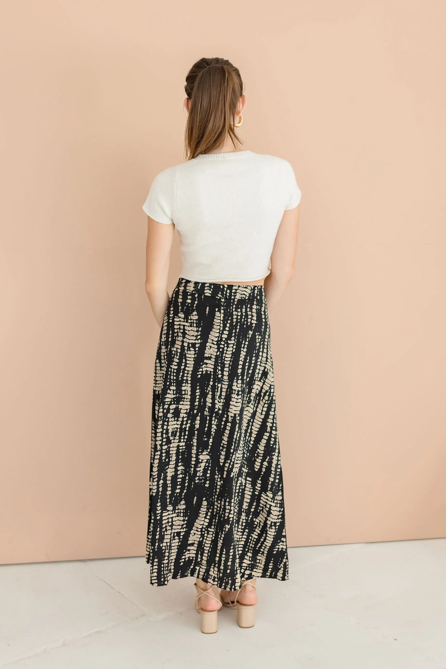 Audrina Abstract Print Maxi Skirt Black