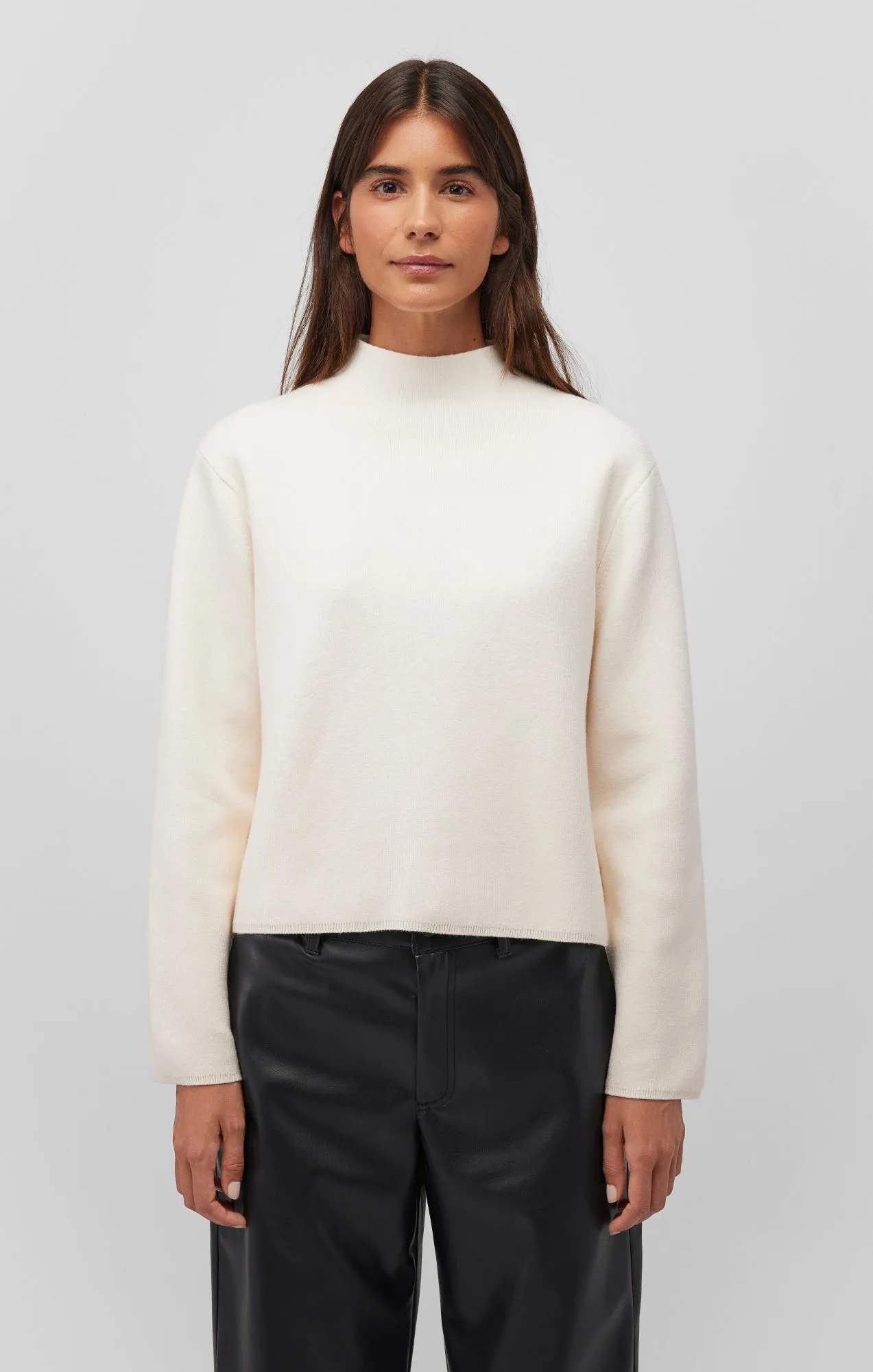 MOCK NECK SWEATER IN COCONUT MILK