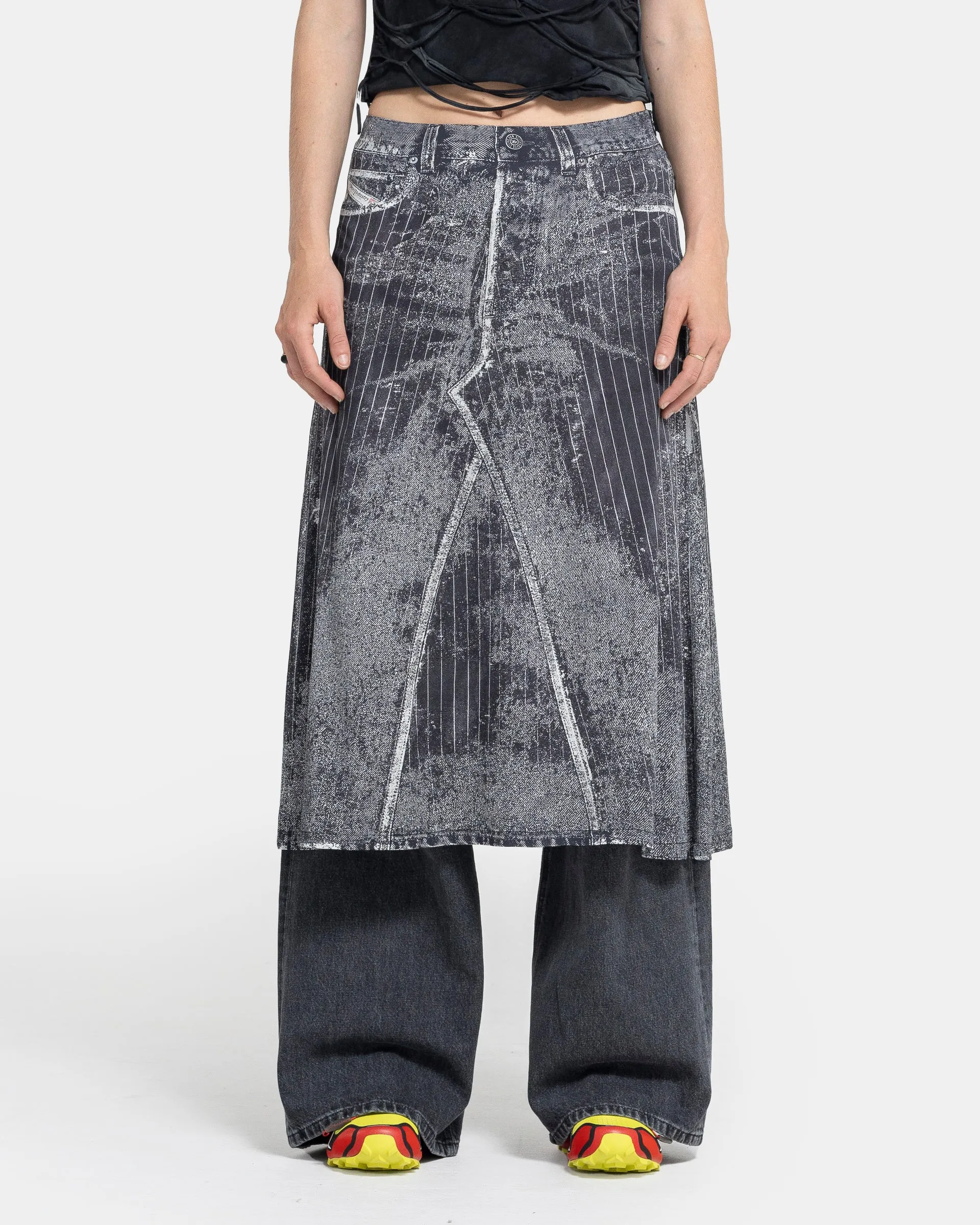 O-Hanna Denim Skirt in Black