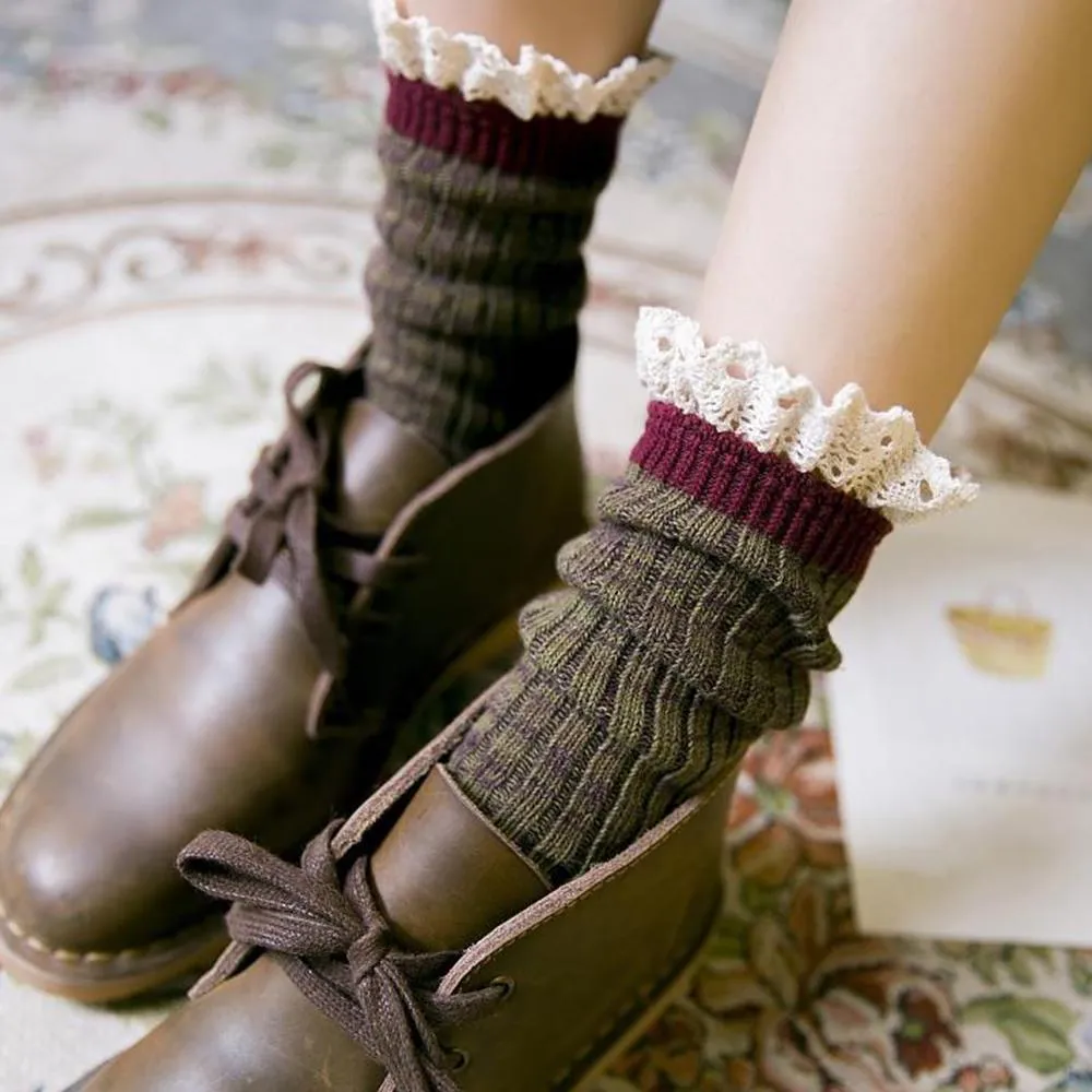 Retro Cotton Stockings Lacy Design Mori Girl Loose Socks Calf Length For Fall/Winter 5 Colours