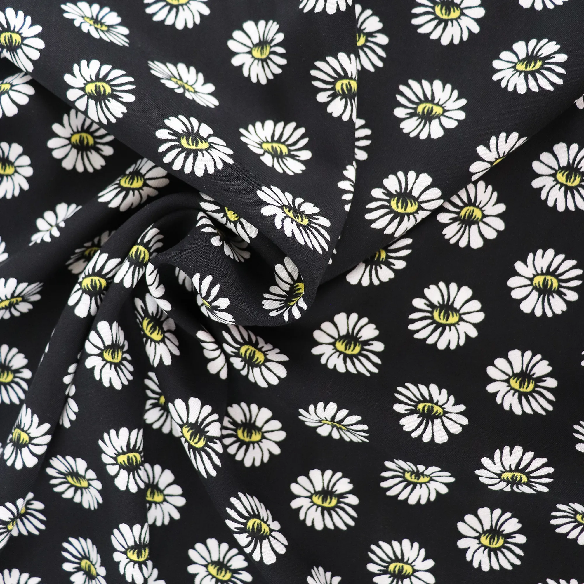 Viscose Lawn - Daisies