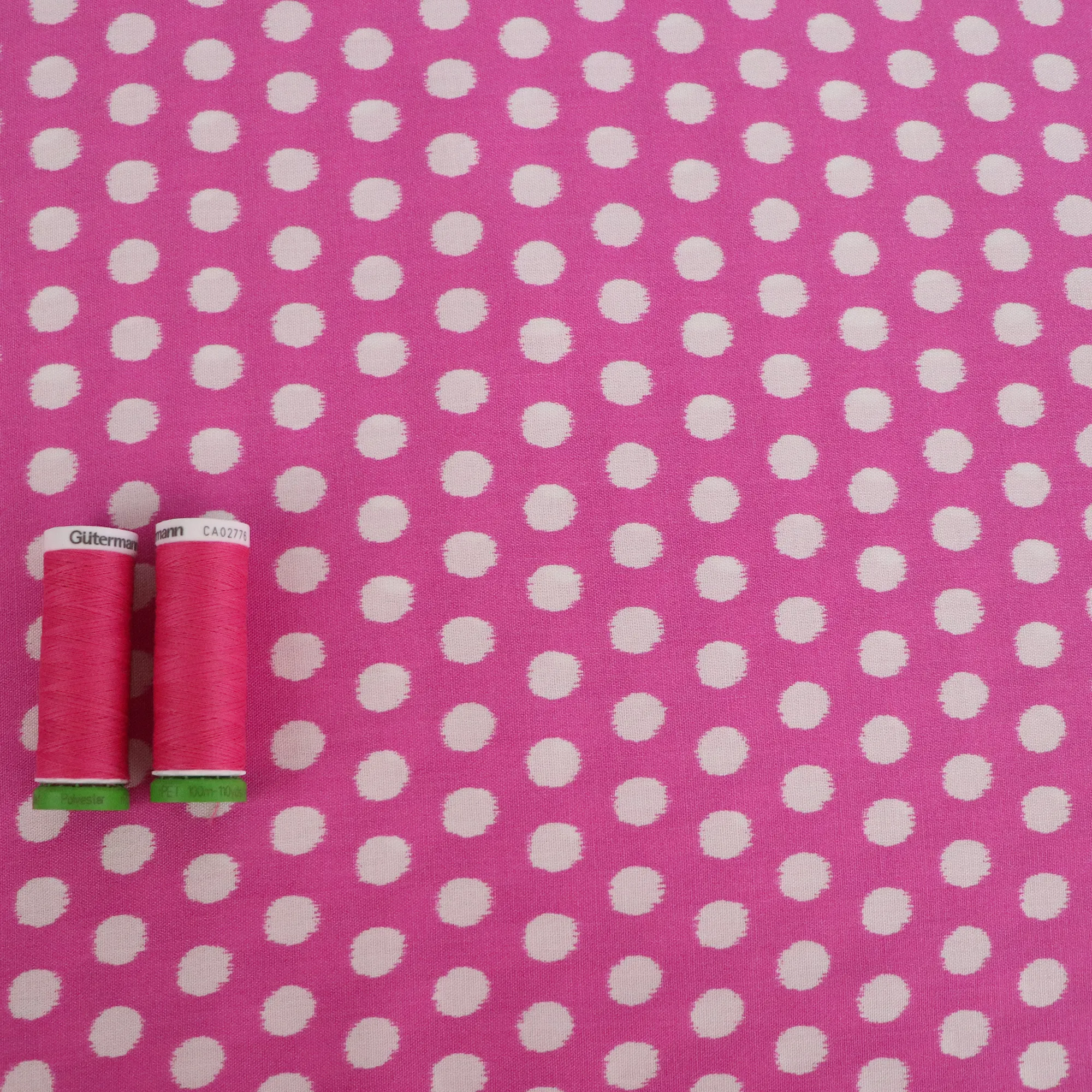 Viscose Lawn - Spots - Pink